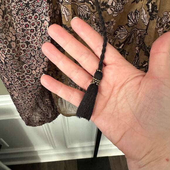Free People Hendrix Floral Split Neck Tassel Ties Blouse Boho Tunic Size S - Picture 4 of 6